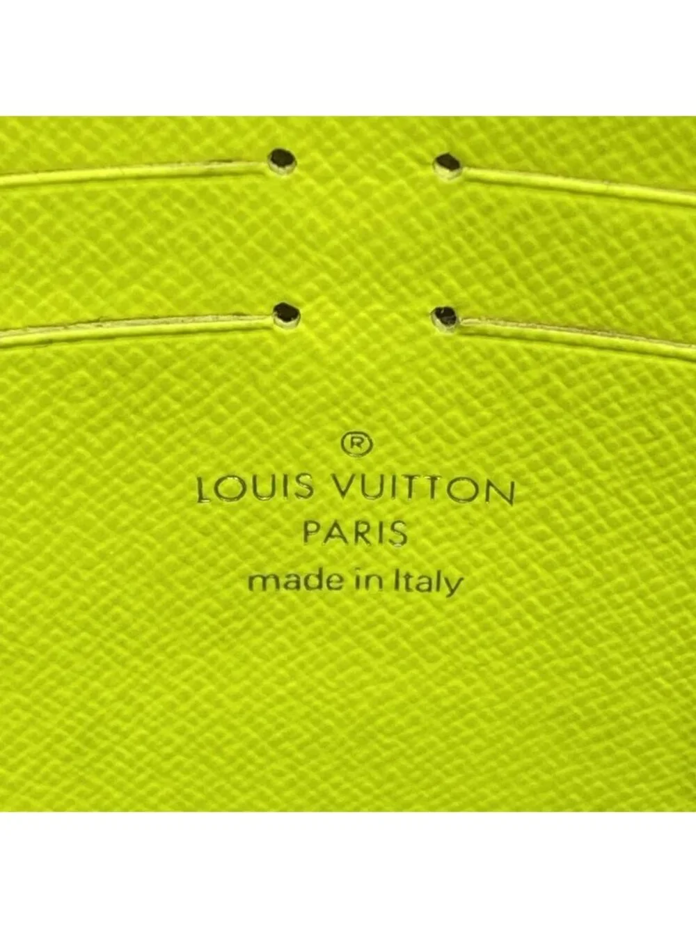 Louis Vuitton Clutch Taigarama Pochette Voyage MM Neon Yellow